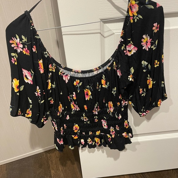 Floral Forever 21 smocked bubble sleeve top - Picture 3 of 4